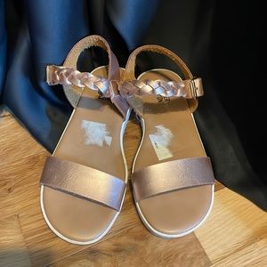 Harper Canyon gold sandals size 13